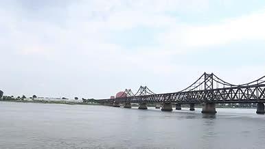 鸭绿江大桥实拍视频视频的预览图
